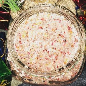 Organic facial scrubs